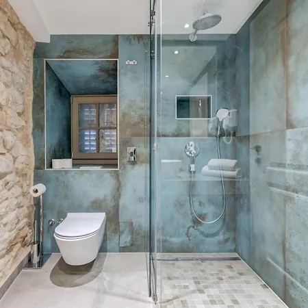 M Luxury Guest house
